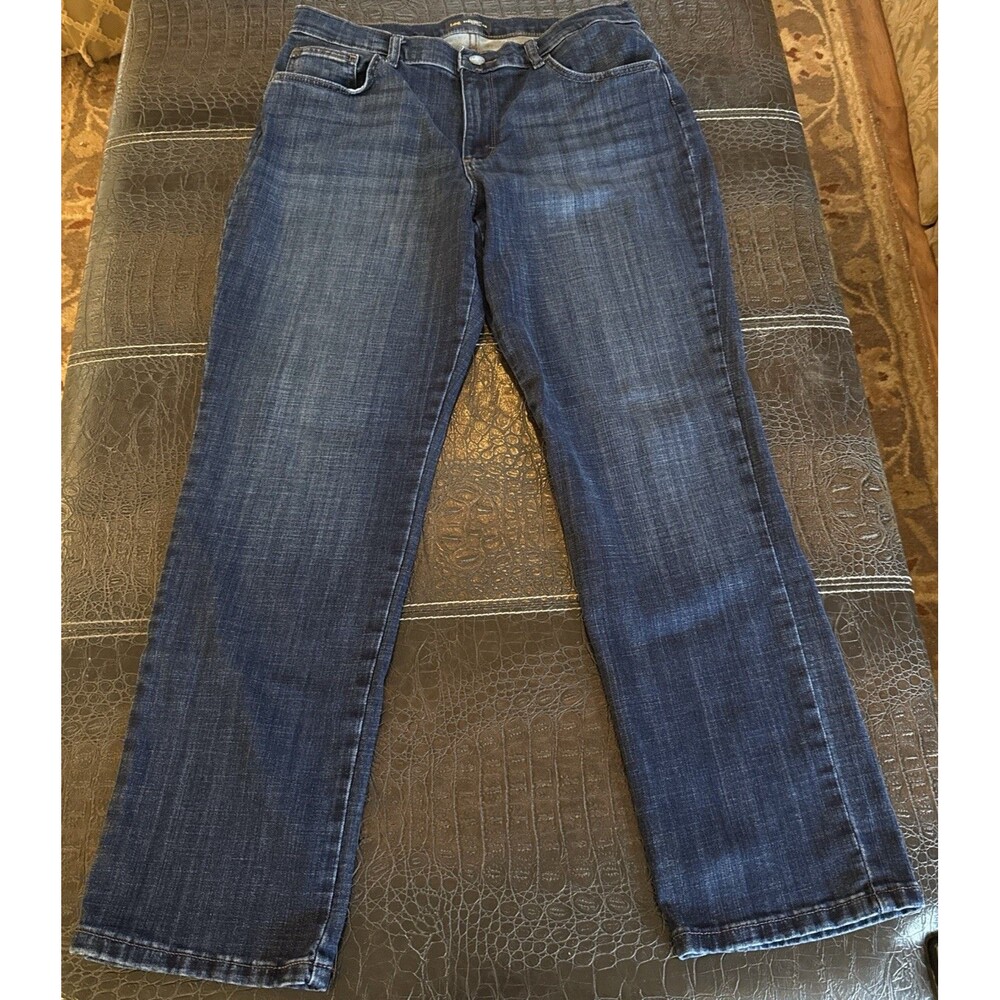 Women’s Lee Relaxed Fit Mid Rise Size 14 Medium Straight Leg Denim Jeans